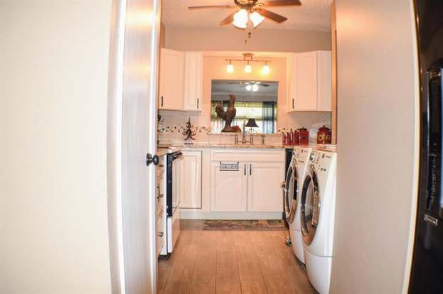 Building Photo - 6604 Montauk Dr
