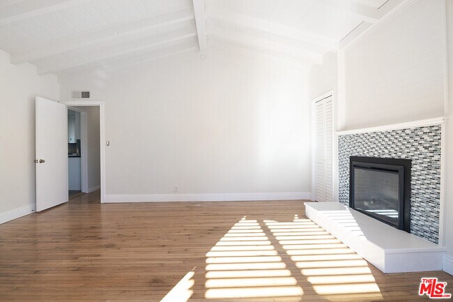 Building Photo - 6322 W 79th St