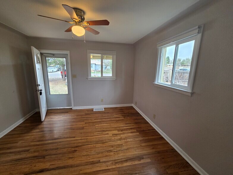 Building Photo - 1242 Zephyr St