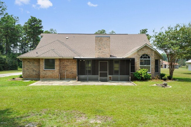 Building Photo - WOOLMARKET - GORGEOUS 4 BED, 2 BATH HOME W...