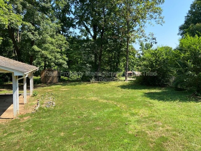 Building Photo - 926 Hilltop Blvd