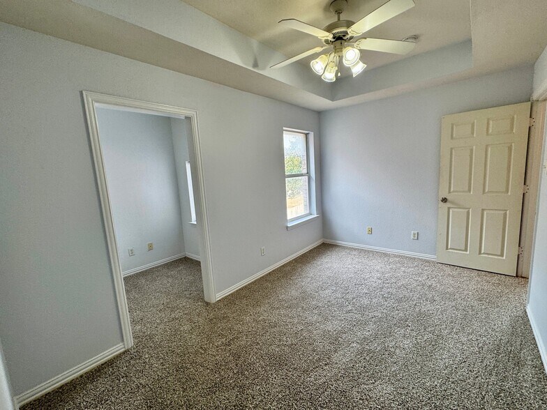 Building Photo - 5812 Blackmon Ct
