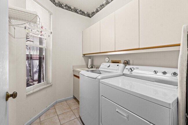 Building Photo - 2082 NW 56th St