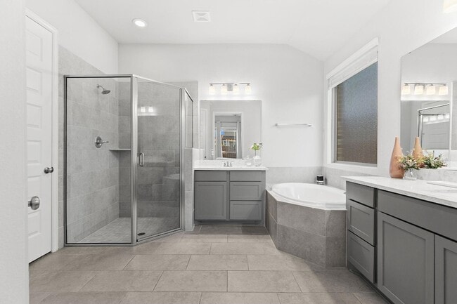 Building Photo - 1909 Sir Nathaniel Ln