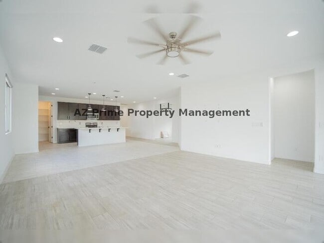 Building Photo - 16512 W Desert Ln