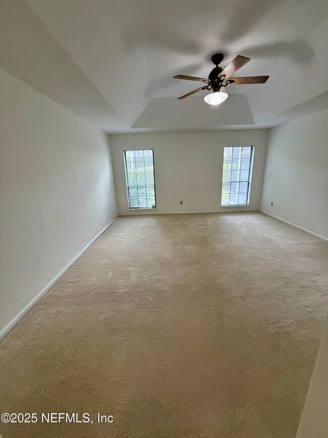 Building Photo - 13056 Clearbrook Ct