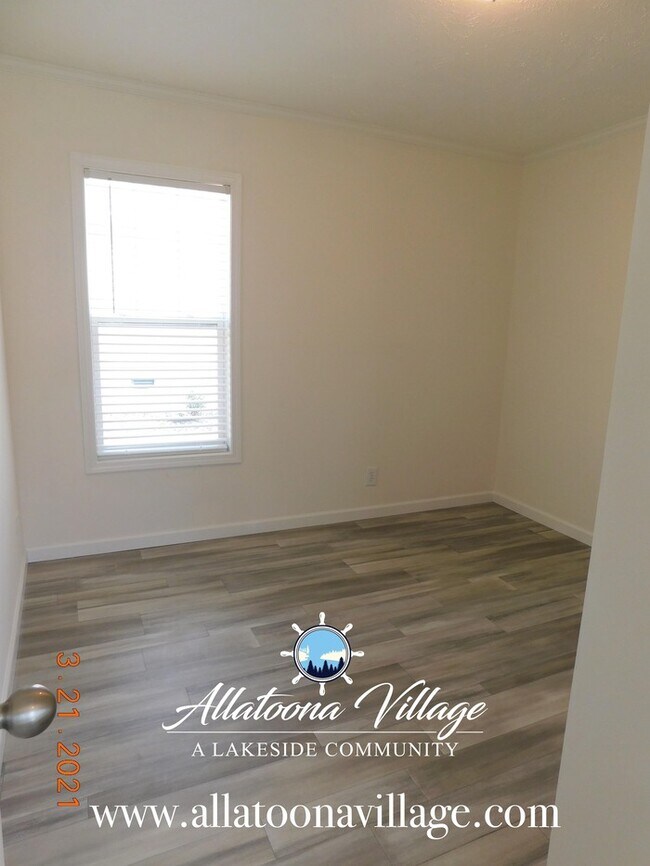 Building Photo - 3BR/2Bth w/ Lake Access and Pet Friendly i...