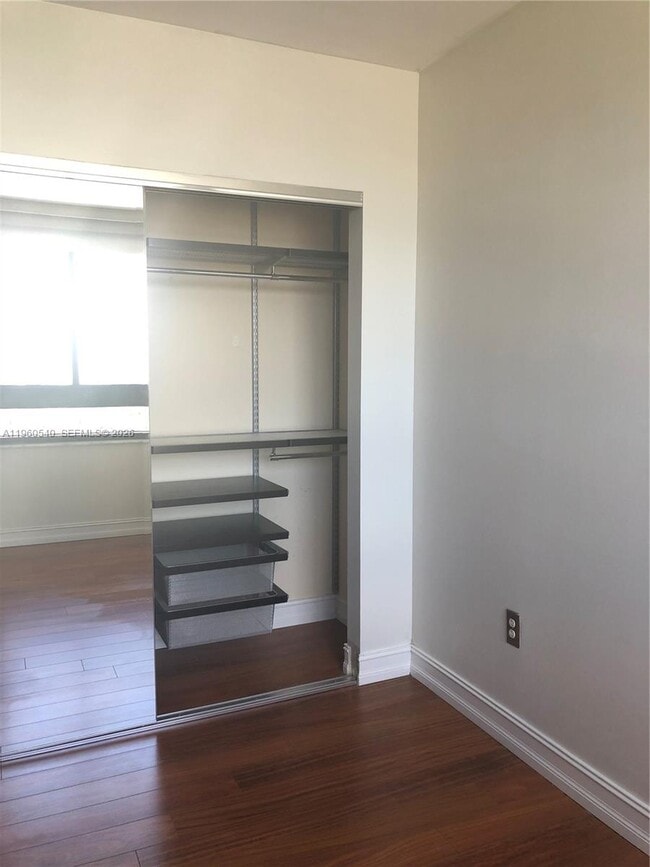 Building Photo - 1330 West Ave