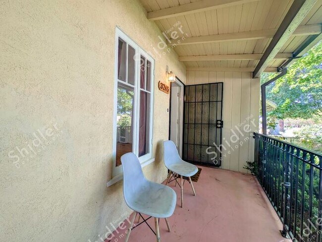 Building Photo - 2 Bedroom 1 Bath and 2 Massive Yard in North San Bernardino