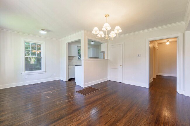 Building Photo - Updated home blends historic charm with mo...