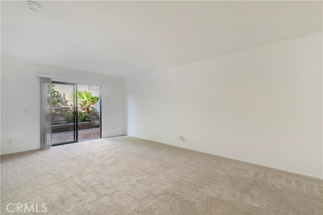 Building Photo - 1745 Los Feliz Dr