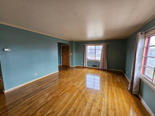 Building Photo - 1710 Adams Ave