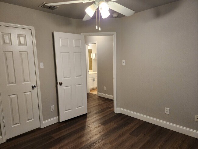 Building Photo - 2827 Saddlebred Trail
