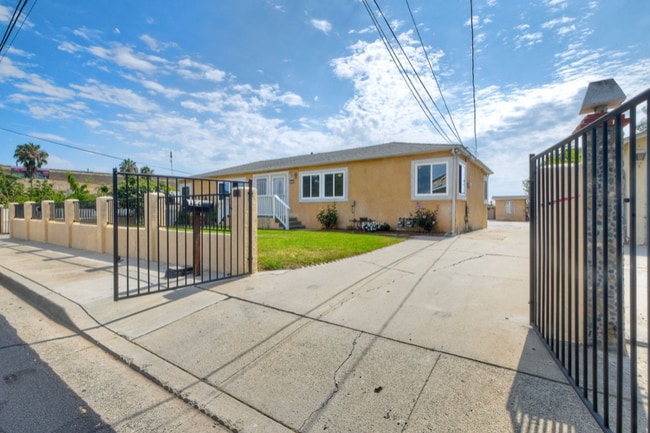 Building Photo - 122 Johnston Ln
