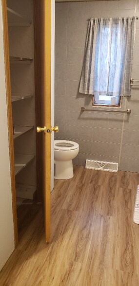 Building Photo - 9783 Tranus Lake Rd