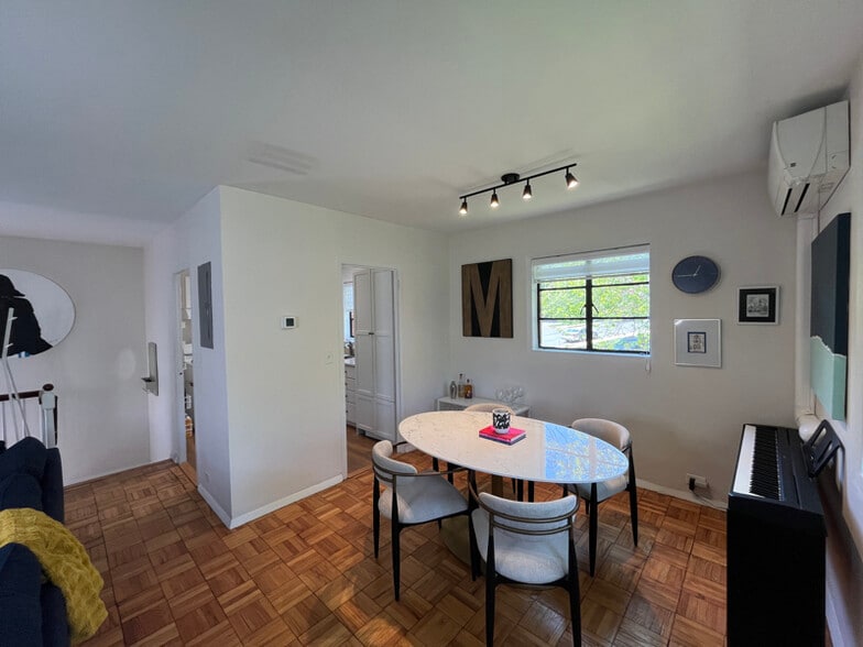 Building Photo - 3115 Martha Custis Dr