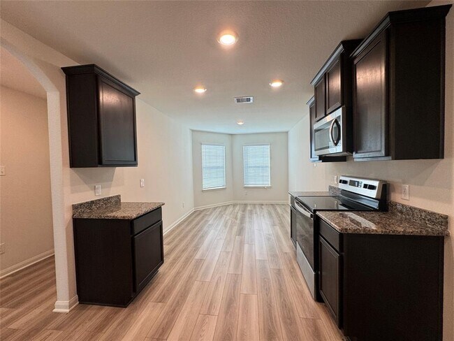 Building Photo - 7922 Vacek Meadows Loop