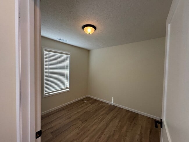 Building Photo - 715 N 35th St