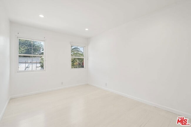 Building Photo - 8906 Earhart Ave