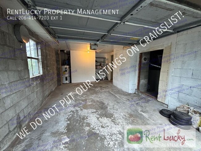 Building Photo - 4729 S Findlay St