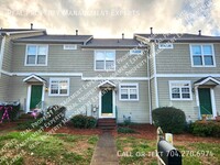 Building Photo - **MOVE IN SPECIAL!**Charming 2BR/2.5BA tow...