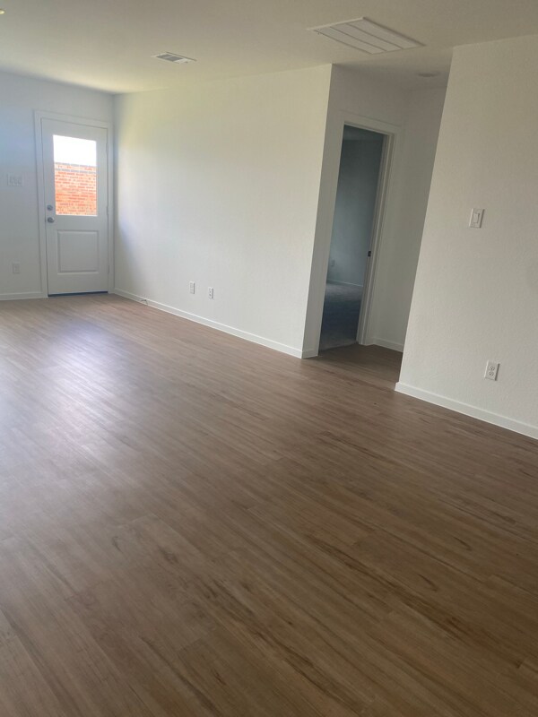 Building Photo - 3017 Pensacola Dr