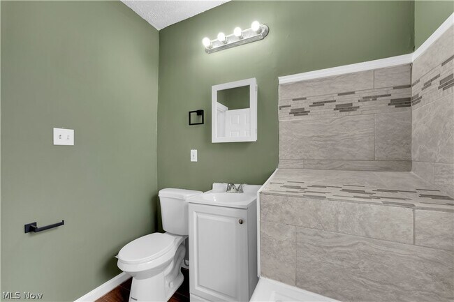 Building Photo - 3519 W 100th St