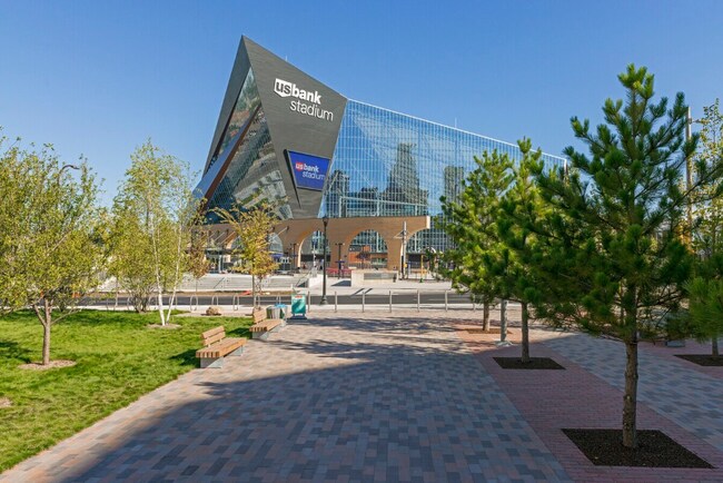 Building Photo - 1900 Columbus Ave.