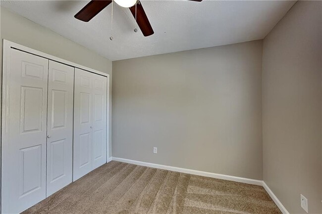 Building Photo - 4783 Lake Park Terrace