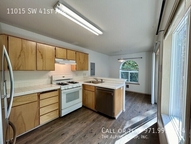 Building Photo - 11015 SW 41st Ave