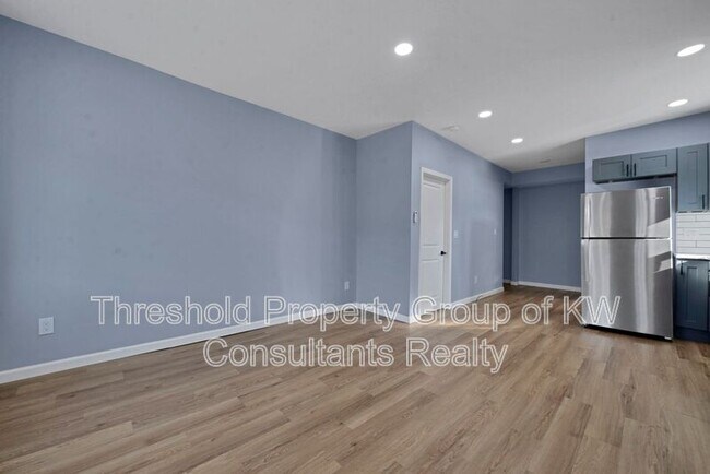 Building Photo - 786 Thomas Ave