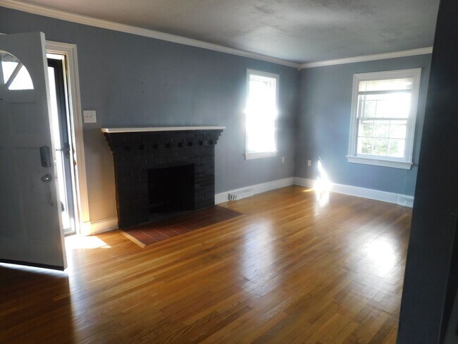 Building Photo - 304 Shenandoah Ave