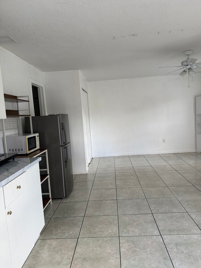 Building Photo - 7805 SW 129th Ct