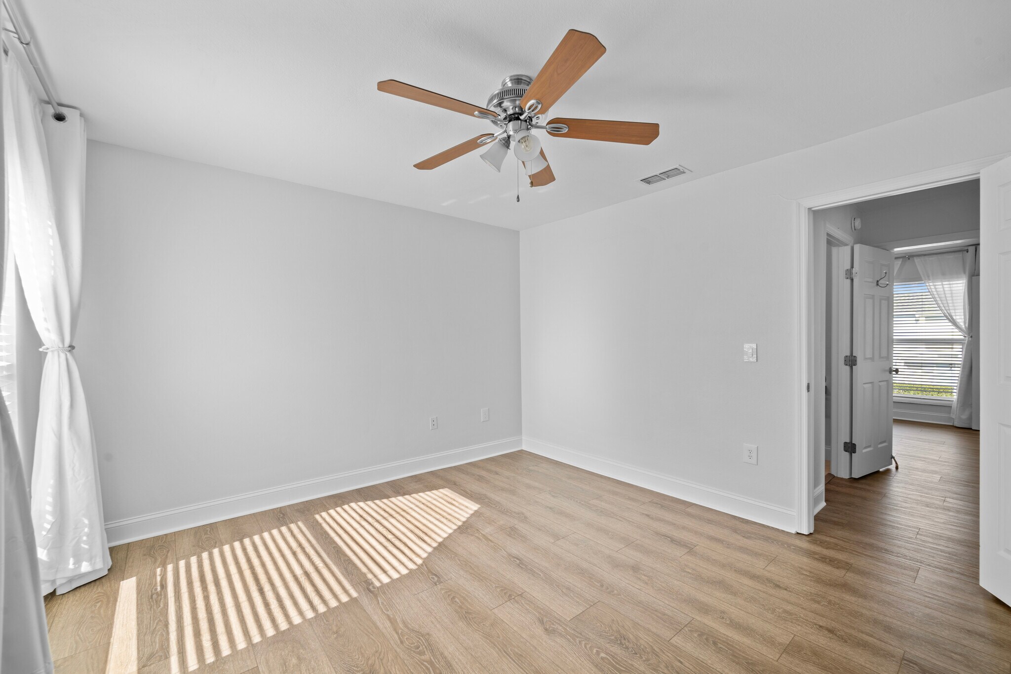 Building Photo - 11816 Cypress Hill Cir