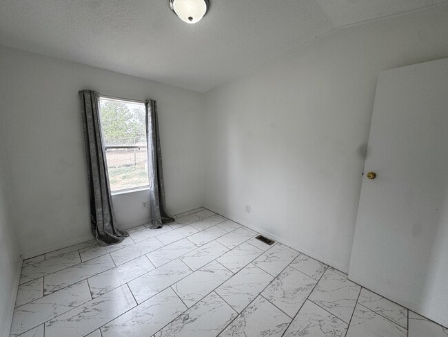 Building Photo - 2 Alta Vista Way Rd