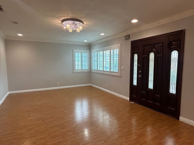 Building Photo - Spacious 4-Bedroom House for Rent in Monterey Park Quiet Neighborhood