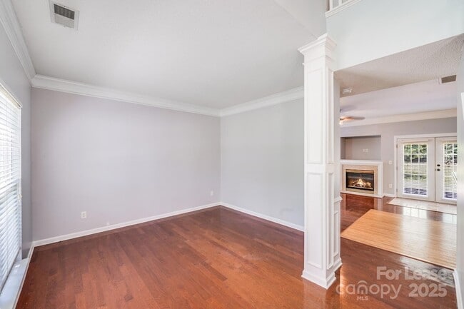 Building Photo - 16024 Kirsten Nicole Rd