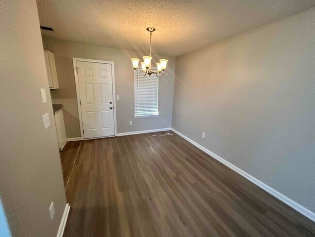 Building Photo - 987 Brecken Ln