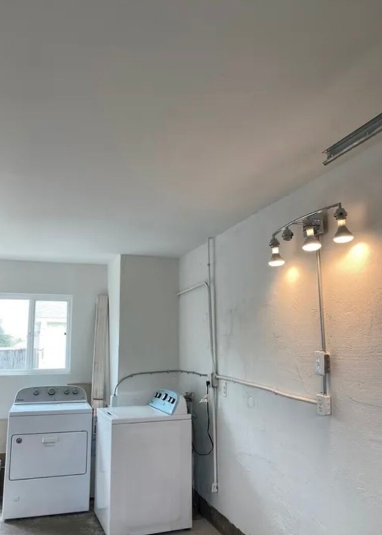 Building Photo - 17263 Owen St