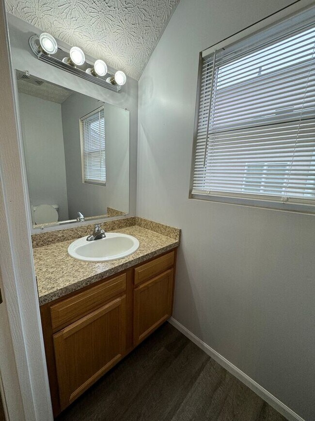 Primary Photo - Beautiful 3 Bedrooms Home inside Willows a...