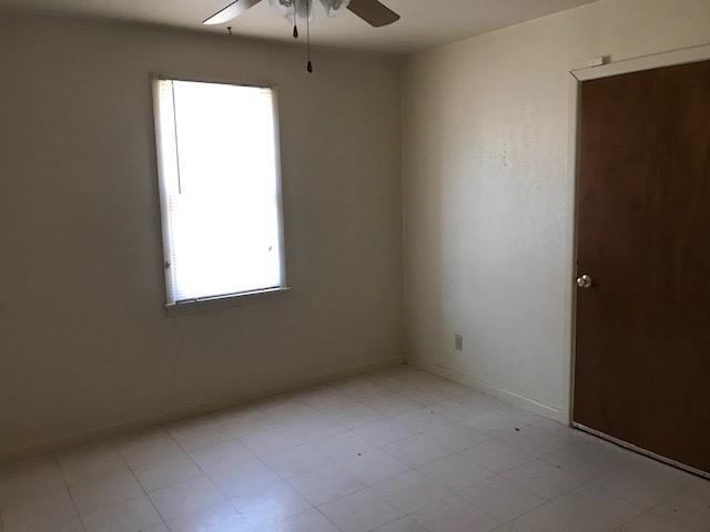 Building Photo - 3356 Russell Ave