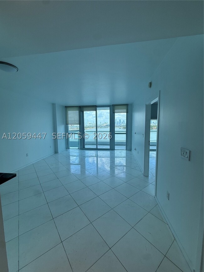 Building Photo - 540 West Dr