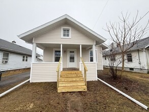 Building Photo - Recently Remodeled 2-Bedroom Single-Family Home with Garage Access