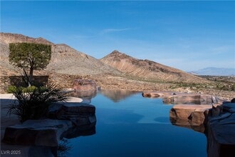 Building Photo - 5 Promontory Pointe Ln