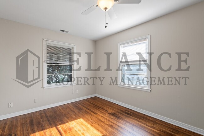 Building Photo - 4514 Vesta Dr