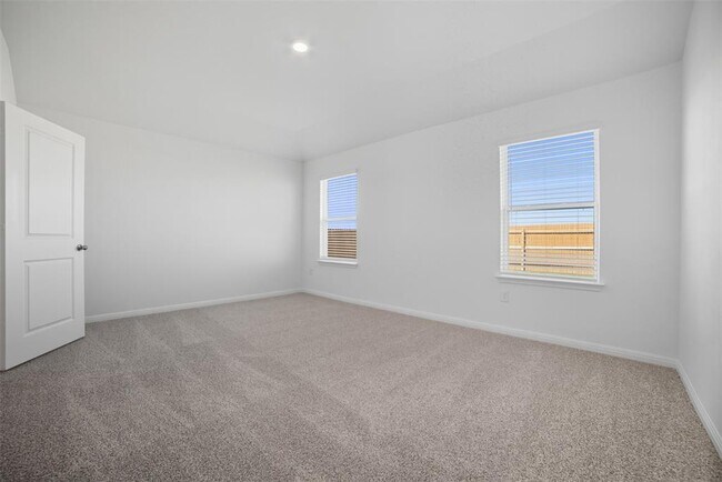 Building Photo - 445 Mustang Dr