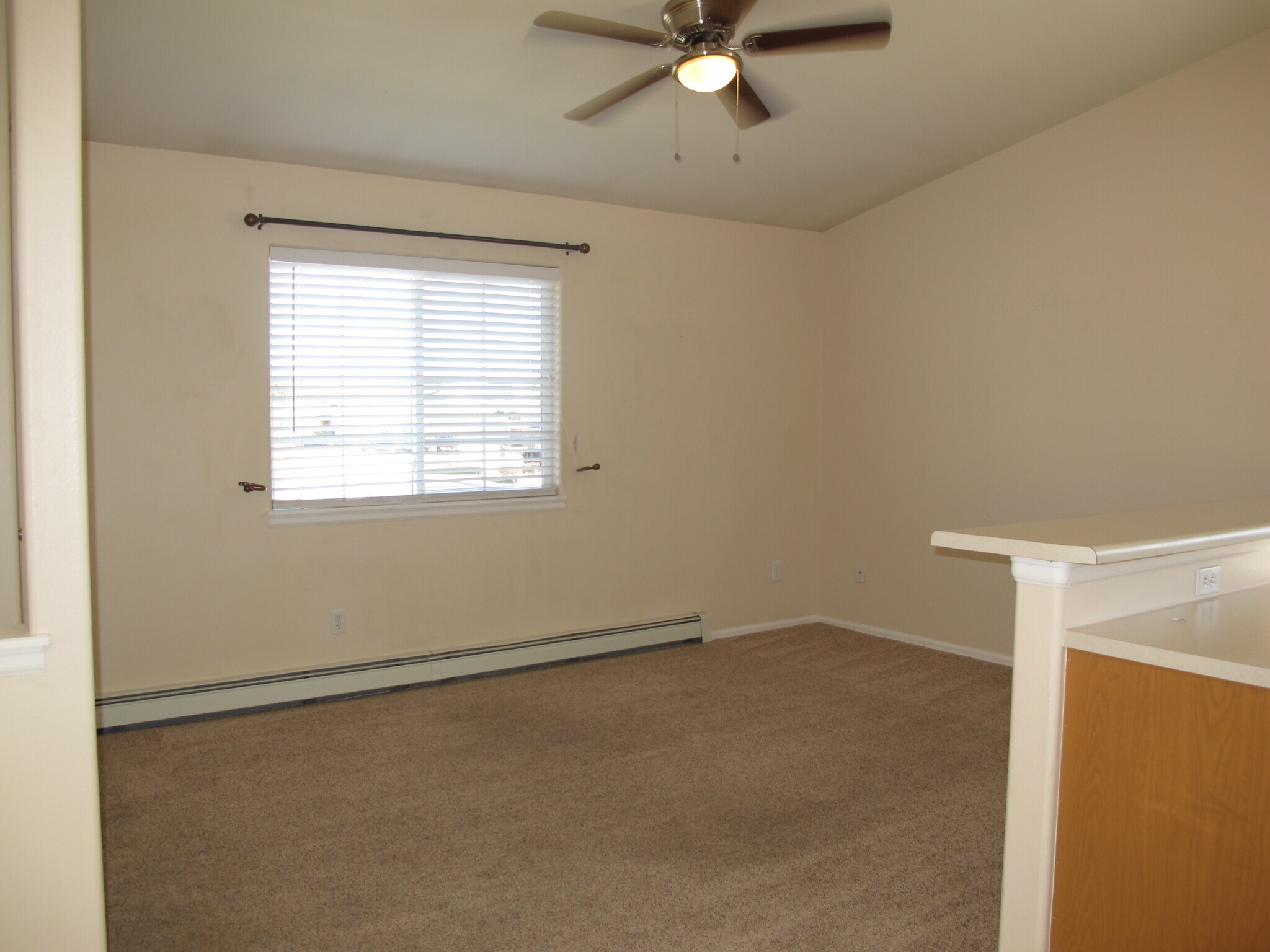 Building Photo - 1143 E Carolina Ave