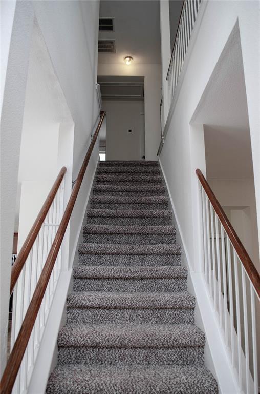 Building Photo - 14213 Willow Tank Dr