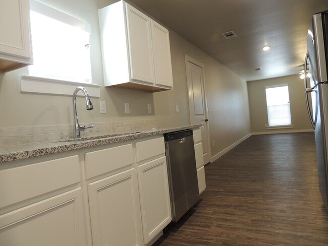 Building Photo - 6115 Appaloosa Ln