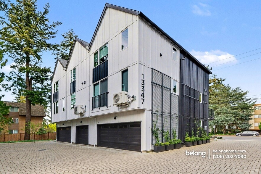 Building Photo - 13347 Greenwood Ave N